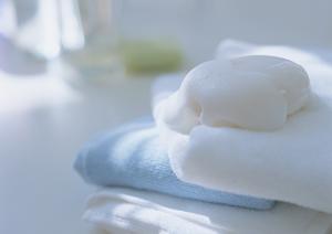 プラストサッシの概要と関連会社の詳細